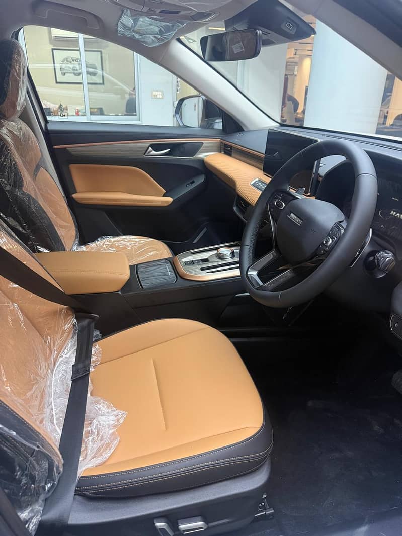Haval Jolion 1.5 T white/ brown 2026 model zero meter

                                                            alt=