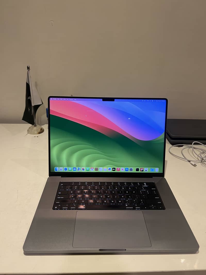 MacBook Pro m1 16” 32gb ram 512gb ssd & M1 Pro 13” 16/256

                                                            alt=