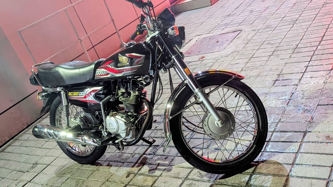Honda CG 125 Urgent For Sale | Honda CG 125 | Lahore registration

                                                            alt=