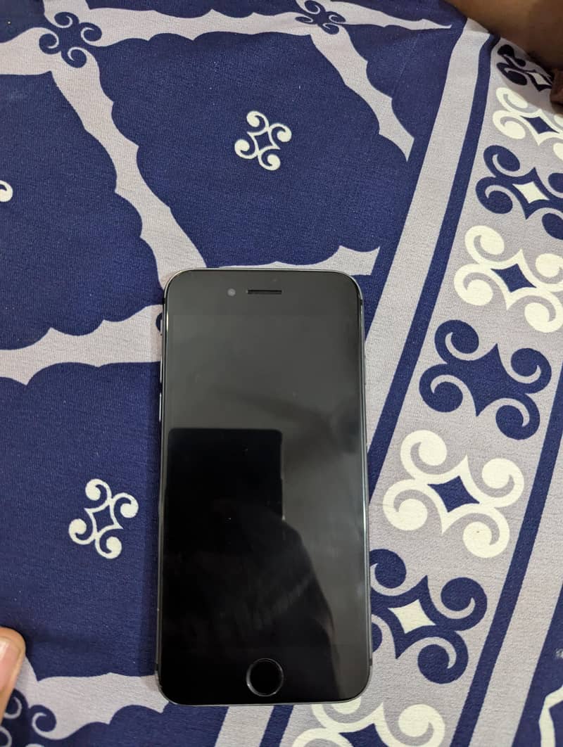 Apple iPhone 8

                                                            alt=