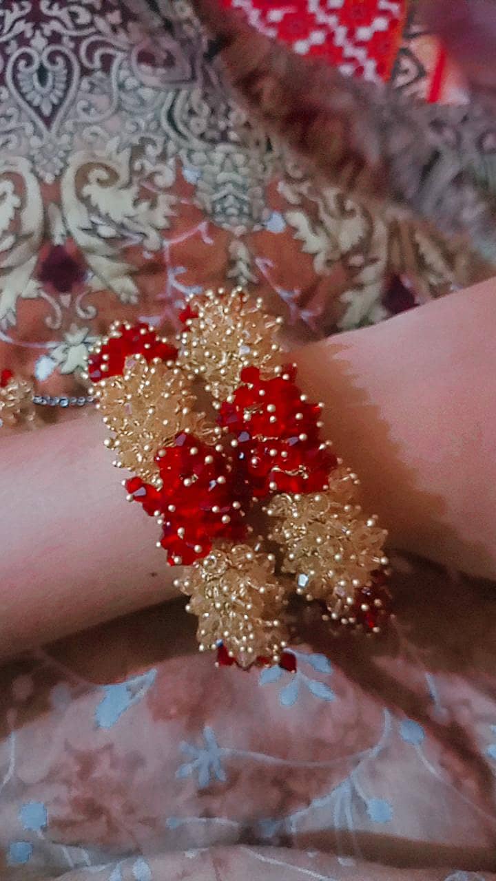 crystal beads Gajray

                                                            alt=