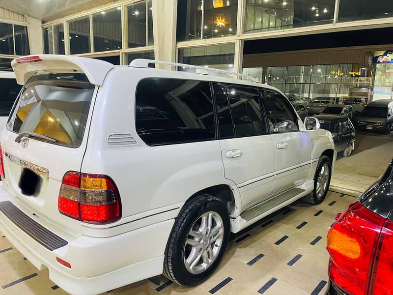 Toyota Land Cruiser 2003

                                                            alt=