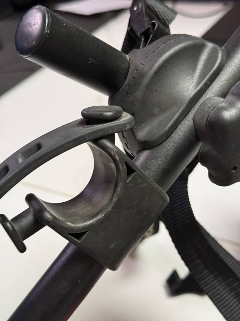 Bicycle Rack for Sedan Cars - Hollywood Original

                                                            alt=