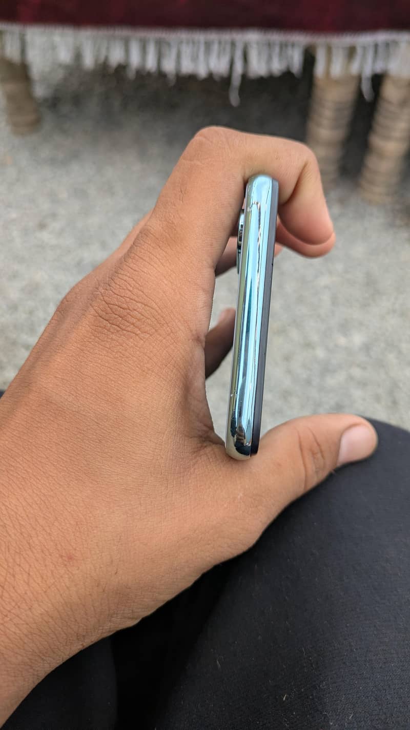 Vivo S1

                                                            alt=