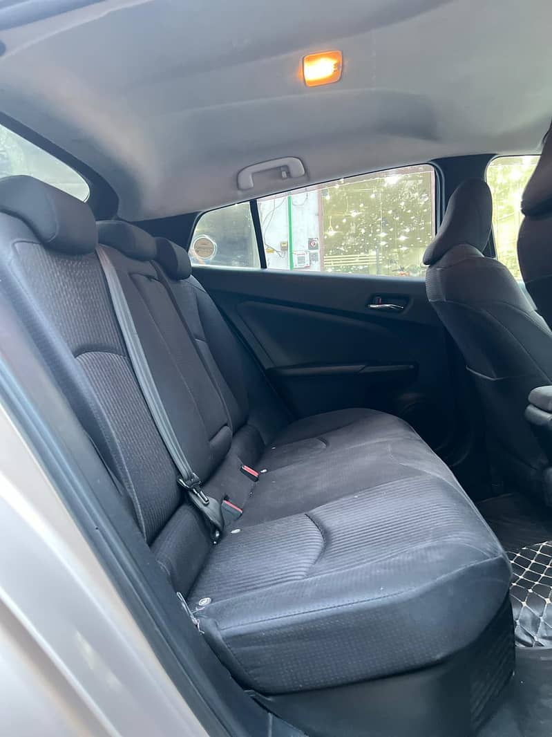 Toyota Prius A premium 2016

                                                            alt=