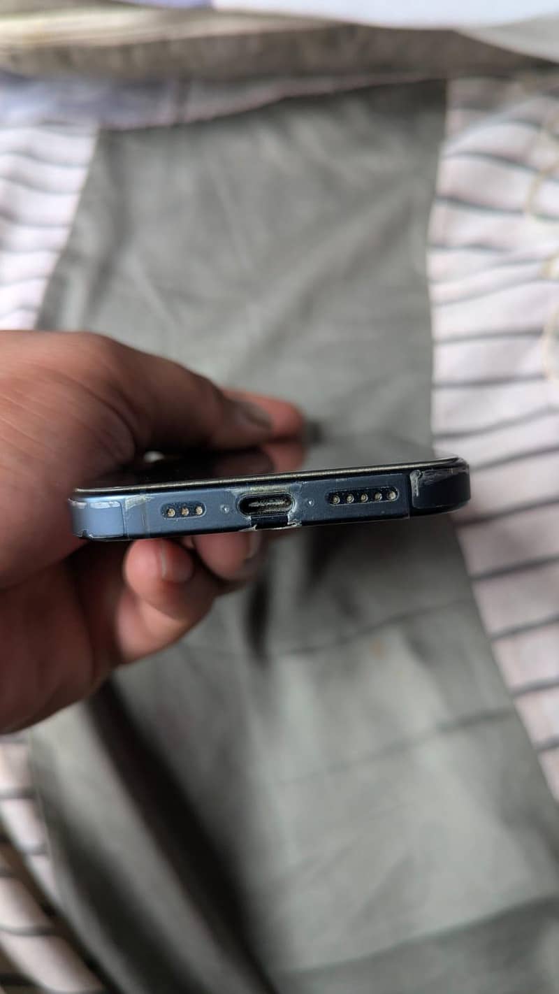 Apple iPhone 15 Pro

                                                            alt=