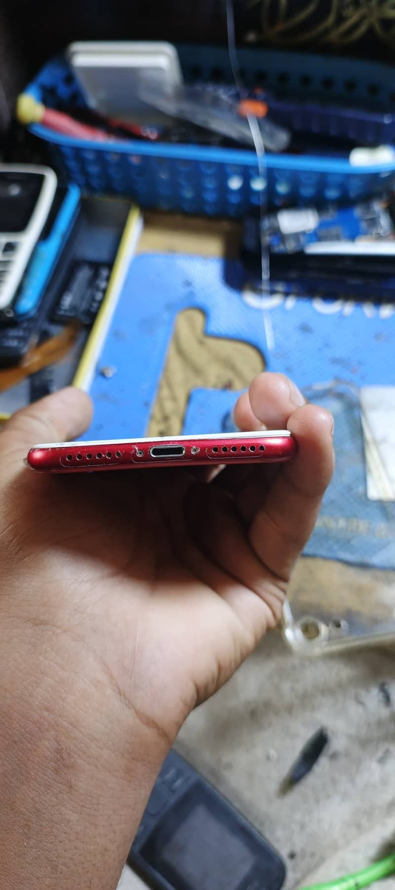 I phone 7 256GB

                                                            alt=