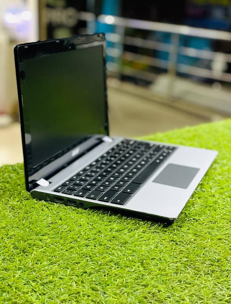 Acer Laptop Intel 5th gen 4GB Ram 128GB SSD Windows 10