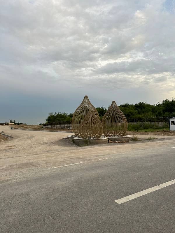 1800 Square Feet Residential Plot Is Available For Sale In Kohistan Enclave

                                                            alt=