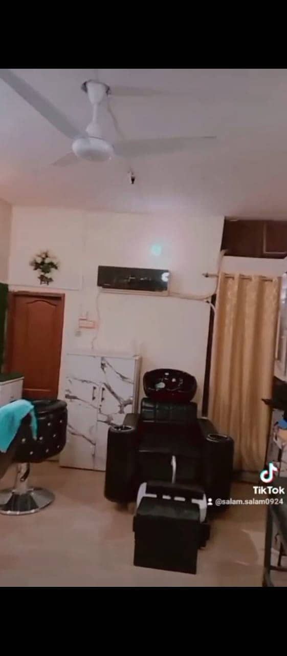 Saloon Furniture For sale

                                                            alt=