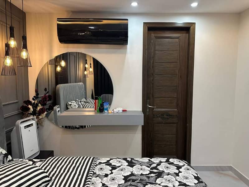 1 Bed Furnished Flat Available For Rent In Bahria Town Lahore

                                                            alt=