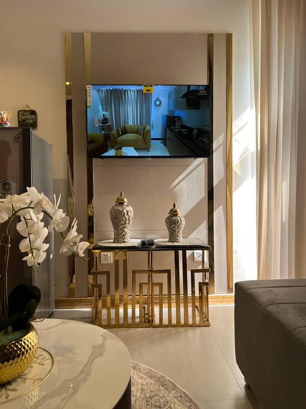 1 Bed Furnished Flat Available For Rent In Bahria Town Lahore

                                                            alt=
