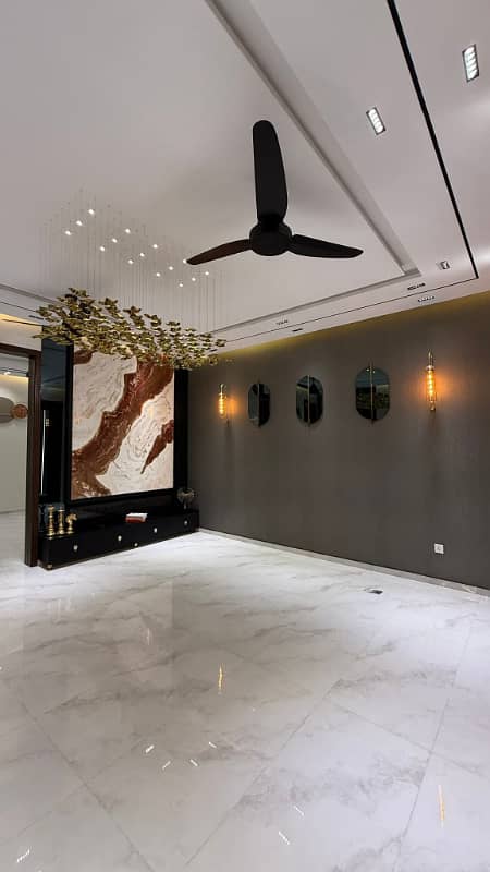 10 Marla Portion Available For Rent In Bahria Town Lahore

                                                            alt=