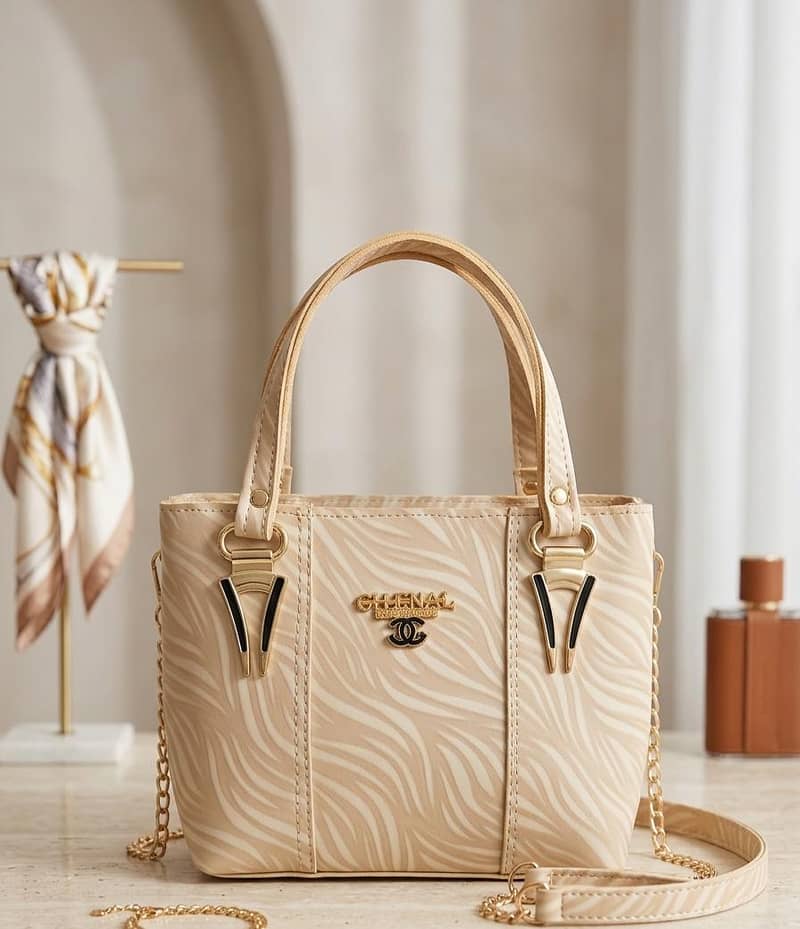 ladies Handbag

                                                            alt=