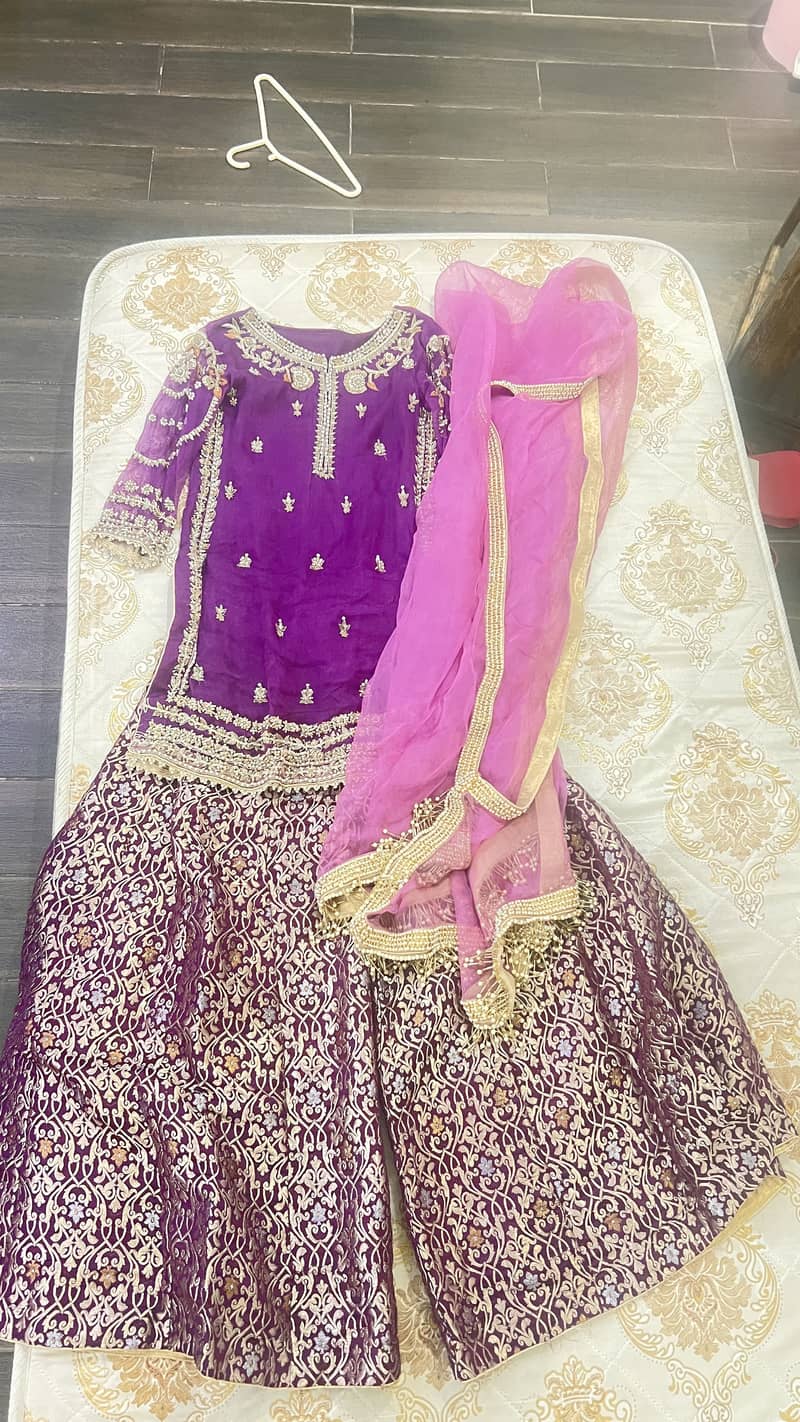 Party wear dress only 1 time wear

                                                            alt=
