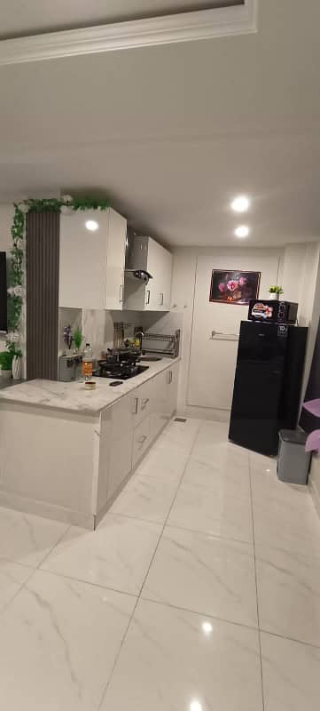 1 Bed Furnished Flat Available For Rent In Bahria Town Lahore

                                                            alt=