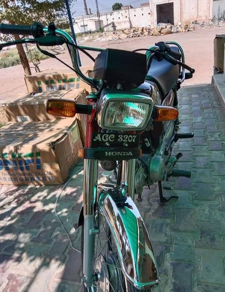 Honda CD 70 bike for saleWhatsApp 0328,,36,,86,,100

                                                            alt=