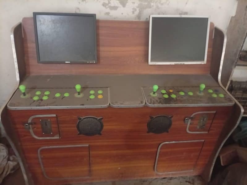 2 video's games bilkul new condition me hai sath me coins or Saman bh

                                                            alt=