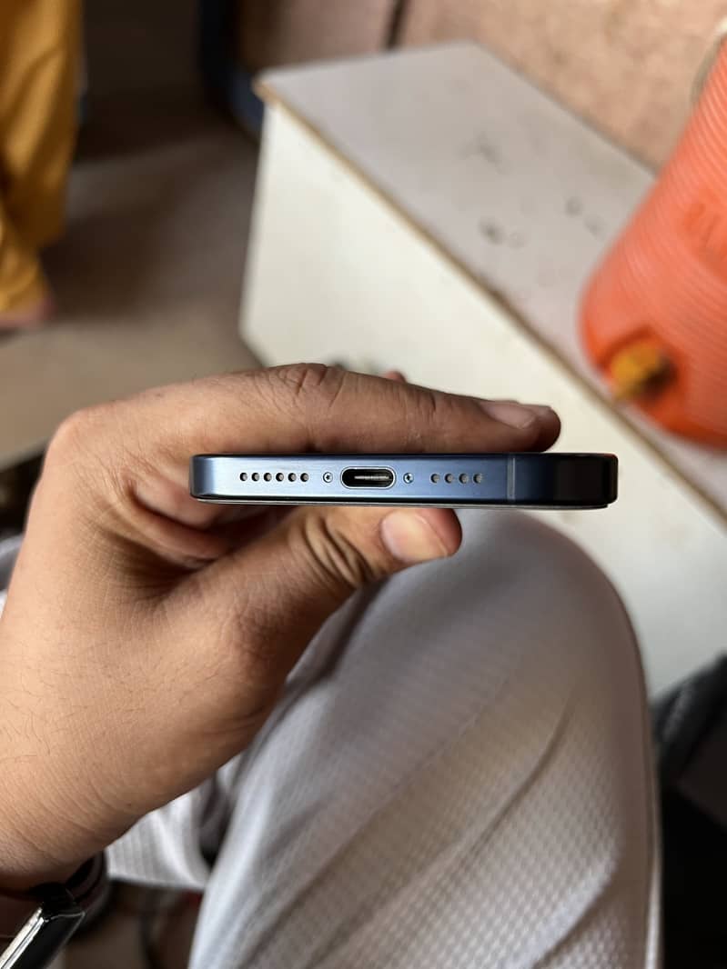 Apple iPhone 15 Pro Max with Box 256GB JV waterpack

                                                            alt=