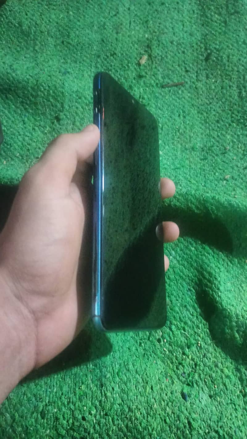 Realme 3

                                                            alt=