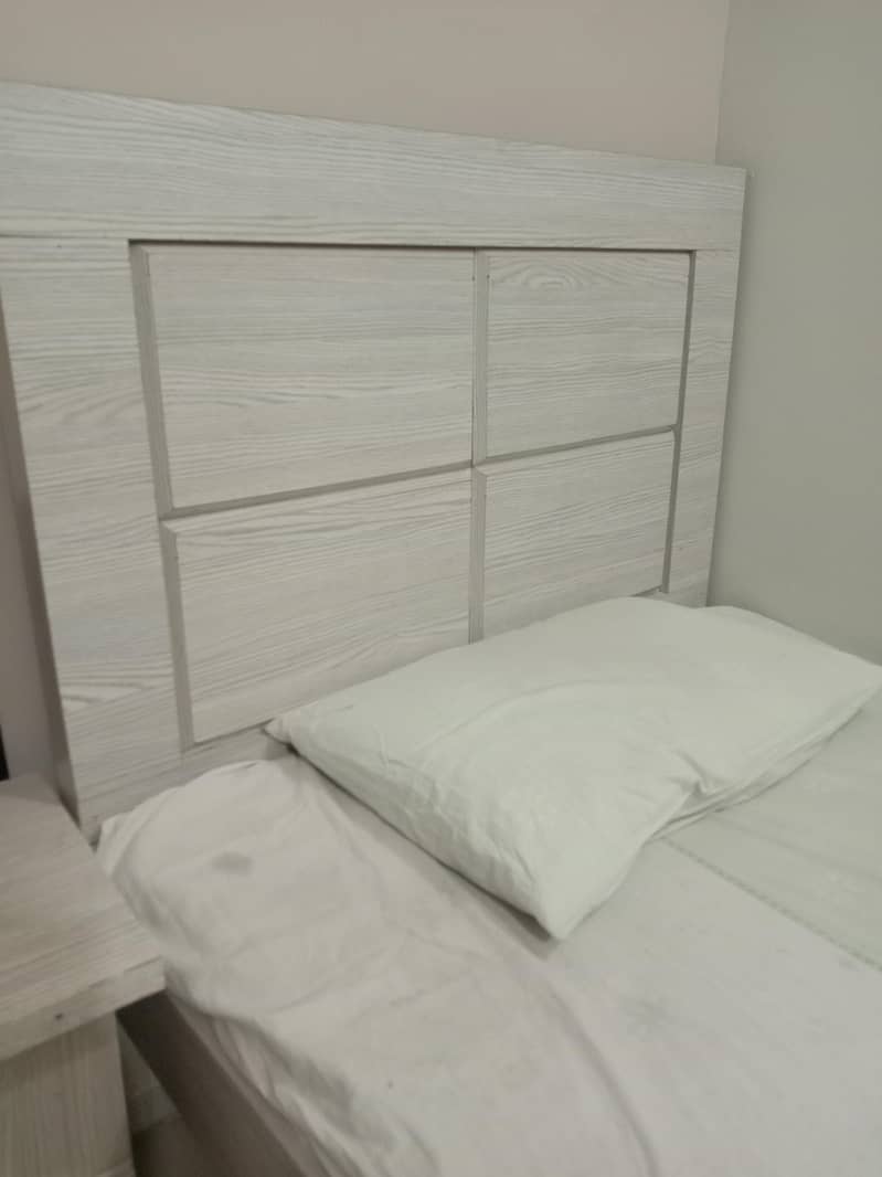 Single bed | Without mattress | Good condition

                                                            alt=