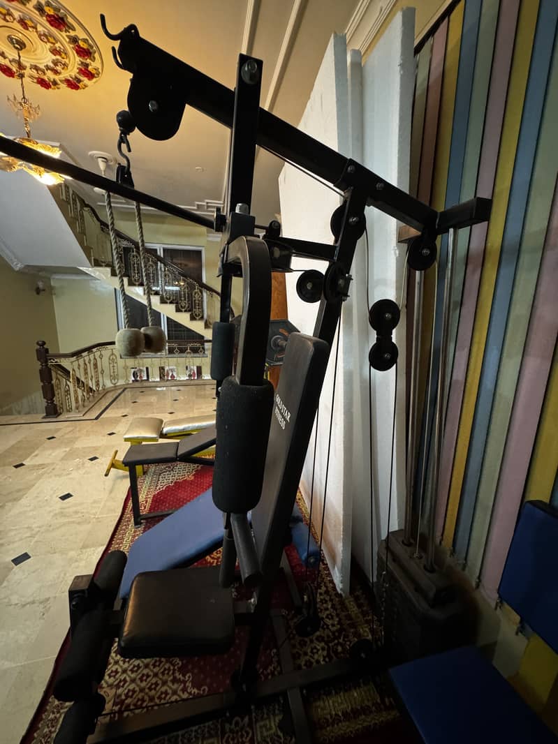 Gold Star Fitness Multi Station Home Gym Machine butterfly,lat puldown

                                                            alt=