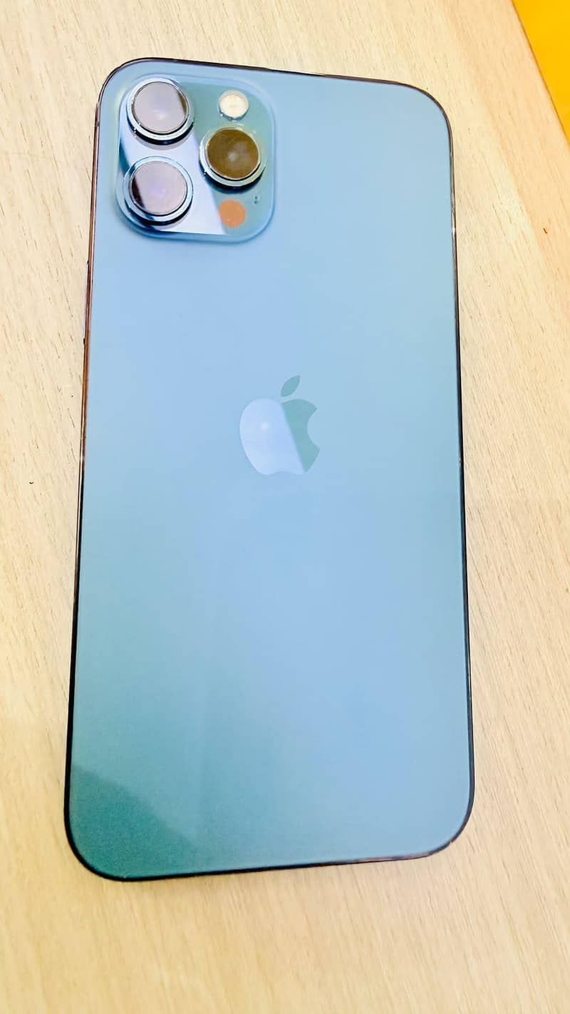 Apple iPhone 12 Pro Max

                                                            alt=