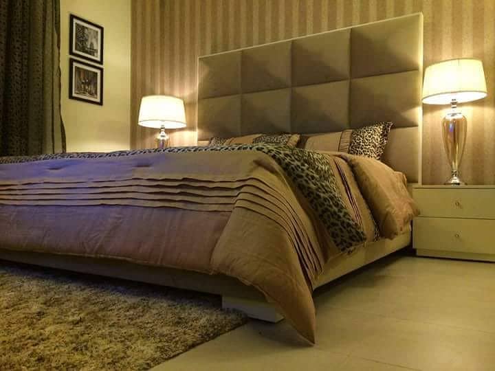 Par Day and short Time One and Two BeD Room appaertment Available Bahria Town Phase 4 and 6 Empire Heights 2 family apartment any time available

                                                            alt=