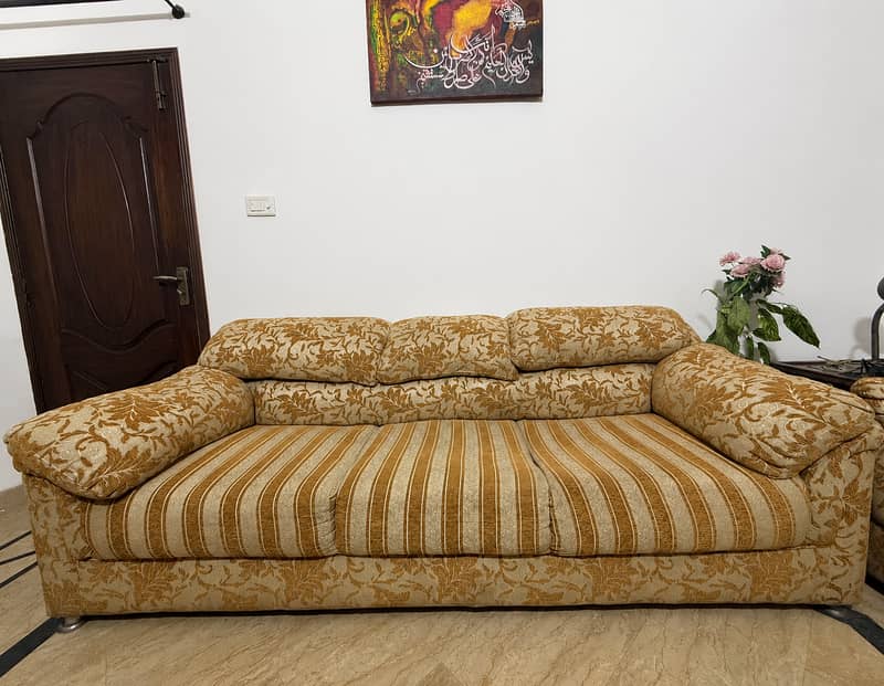 7 Seater Sofa

                                                            alt=