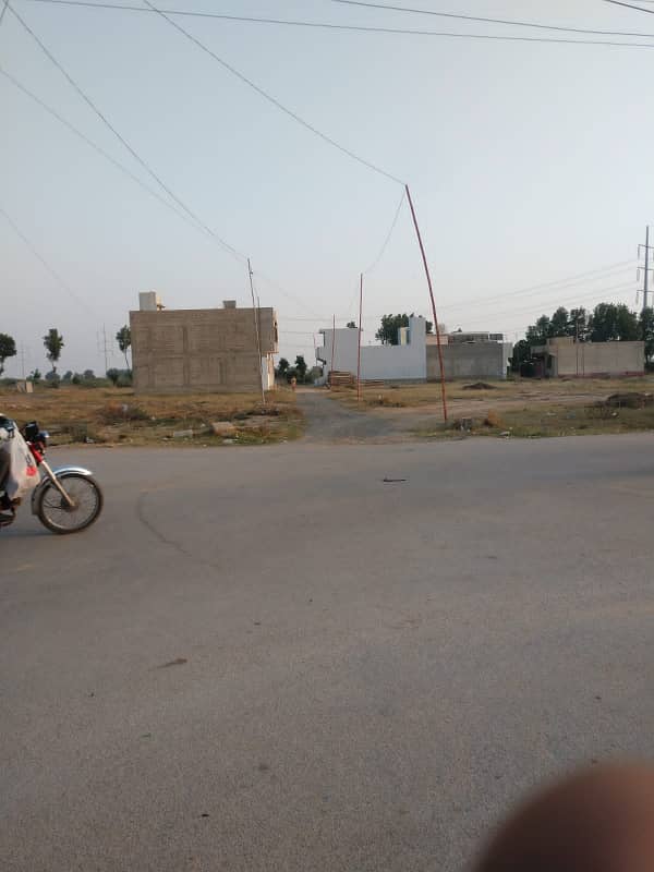 120 Sq Yard (LEASED + MAP PAAS) West Open Next To Corner Plot In Block 1 SAADI GARDEN

                                                            alt=