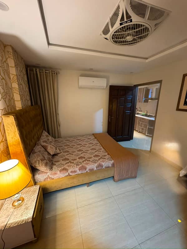 Daily Basis 1 Bedroom Apartment Short Time For Rent Bahria Town Lhore

                                                            alt=