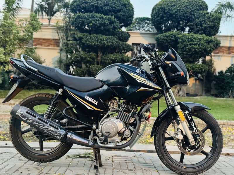 YAMAHA || YBR 125 || Edition || Model 2022

                                                            alt=