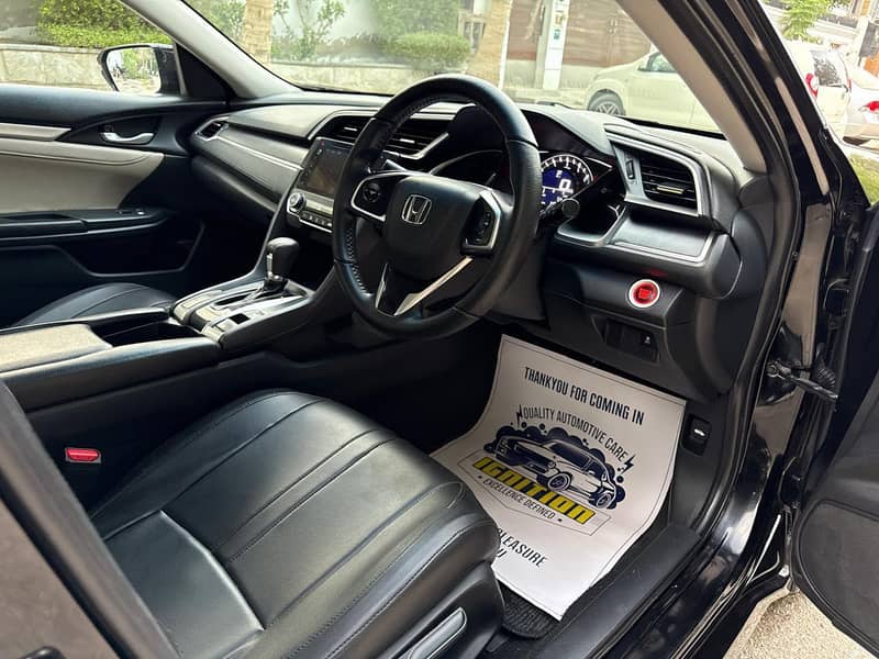 HONDA CIVIC ORIEL 1.8 i-VTEC CVT UG MODEL 2016

                                                            alt=