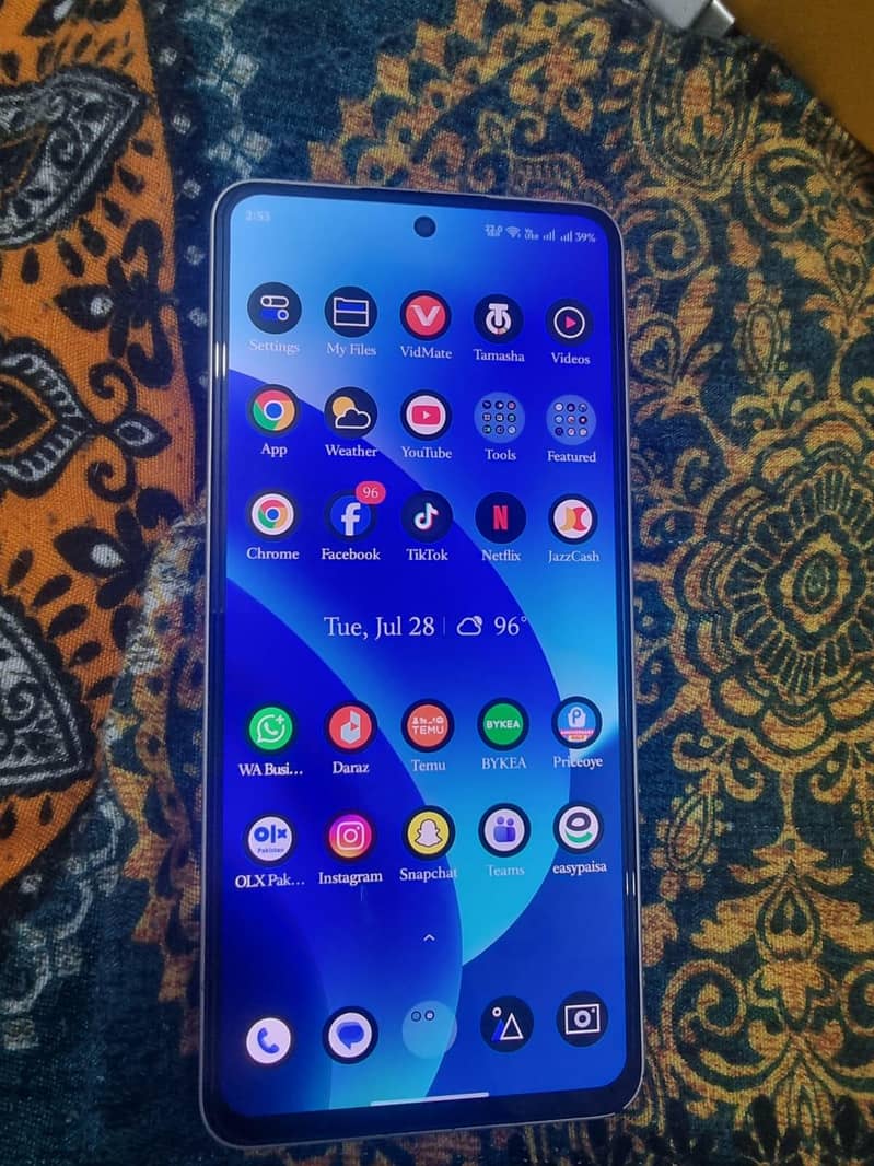 Realme 13 Plus

                                                            alt=