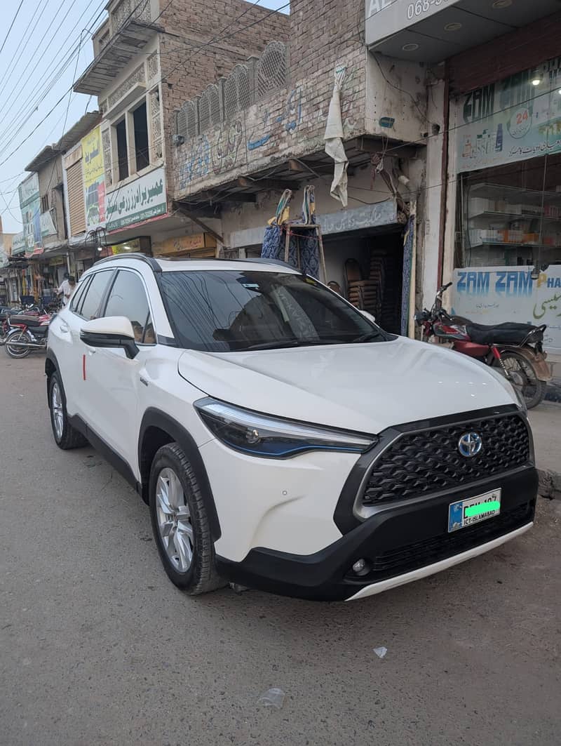 Toyota Corolla Cross HEV X 2025 | Full Options | Hybrid | Immaculate C