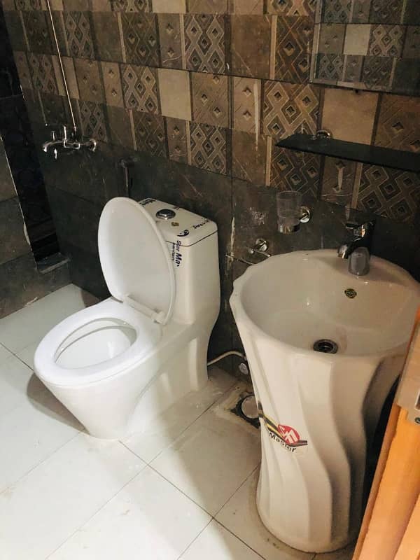 One Bed Room Luxury Furnished Apartment For Rent

                                                            alt=