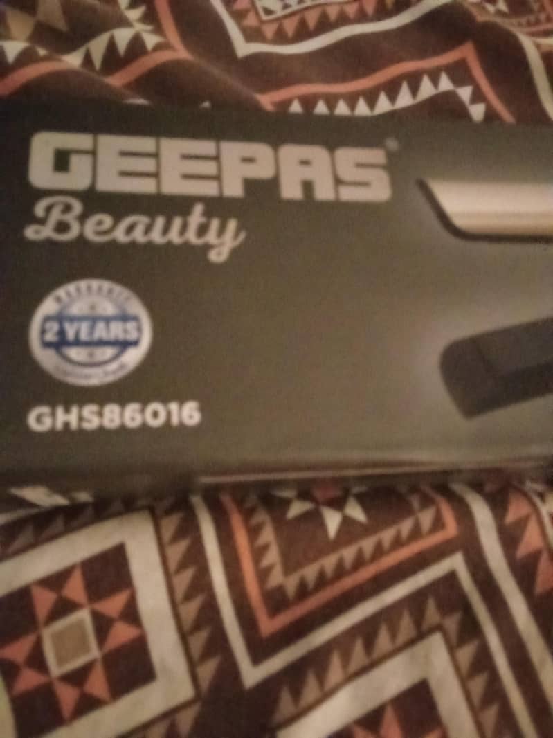 hair straightener

                                                            alt=
