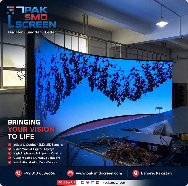 Indoor SMD Screens/Outdoor Standee/Pole Streamer/Commercial Display