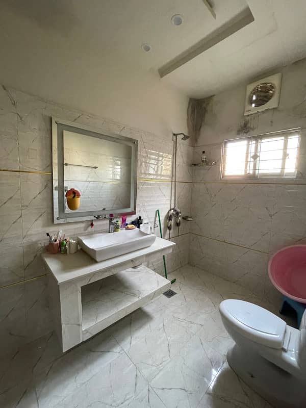 Short time 1bed ROM full furnished apartments safe and scour 100%coupe allow

                                                            alt=