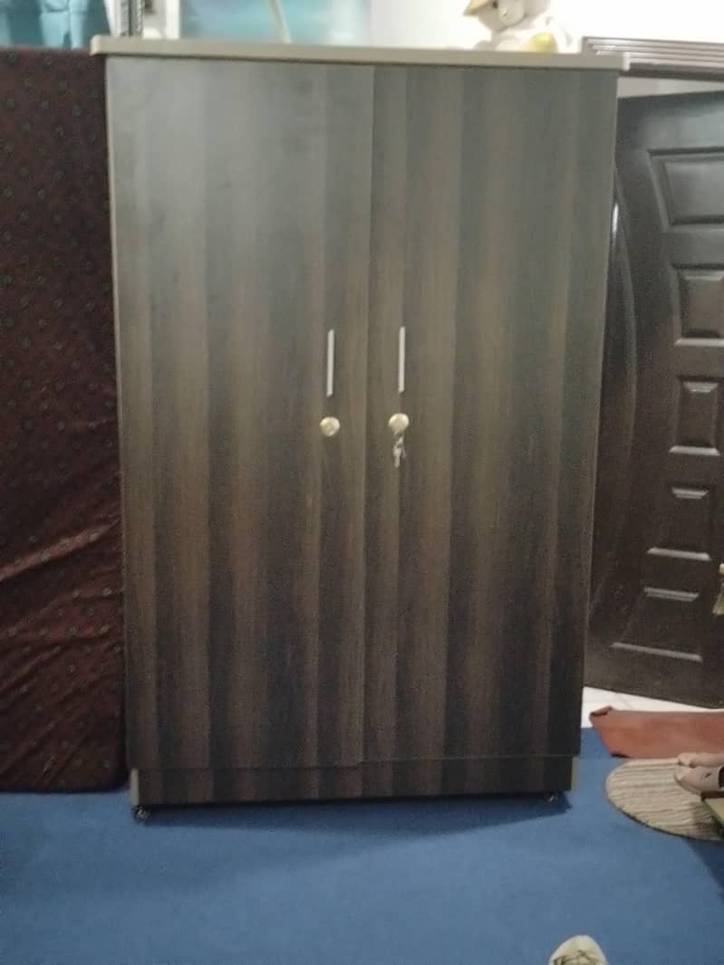 cupboard

                                                            alt=