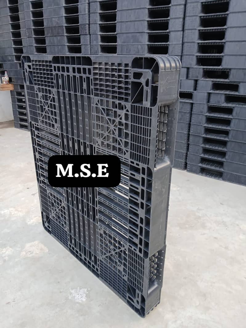 Plastic pallets on best price / Storage pallets / Wooden Pallets

                                                            alt=