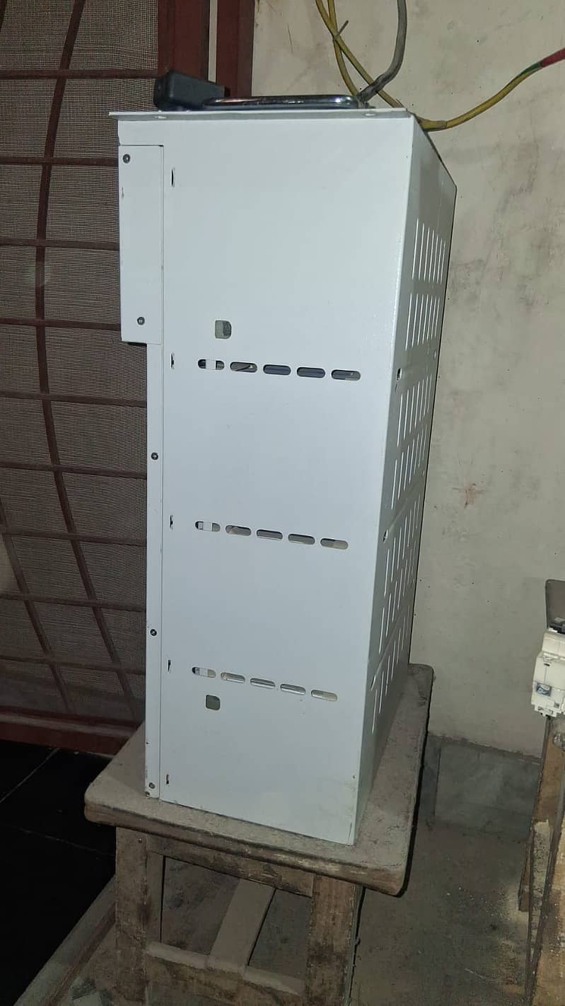 EVE Lithium Battery 5.12 kWh (51.2V 100Ah) | 10/10 Excellent Condition

                                                            alt=