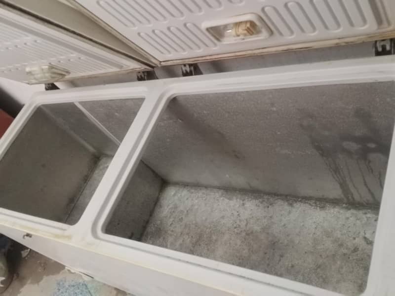 2 door deep freezer for sale. excelent cooling

                                                            alt=