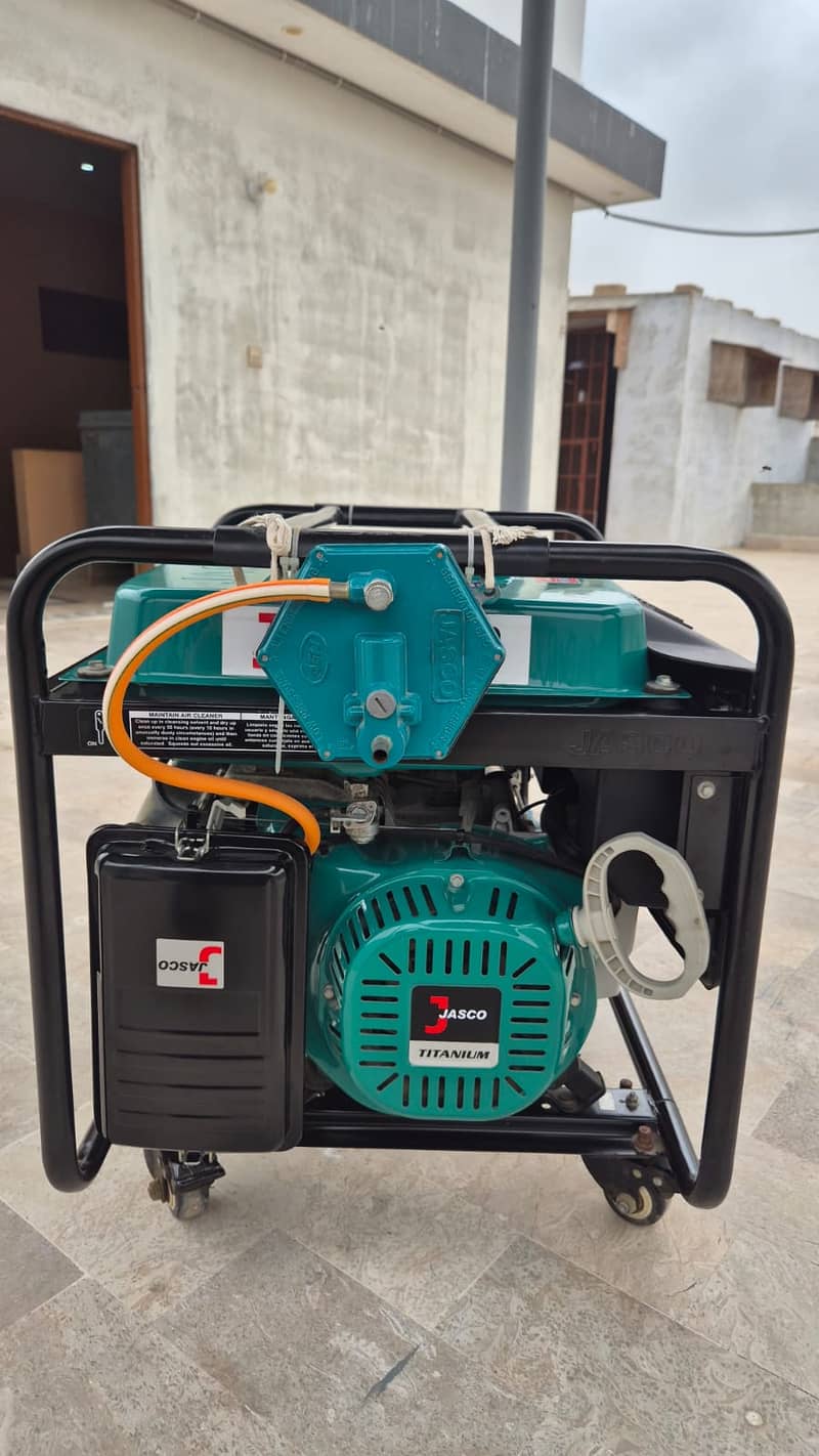 JASCO J8000S 7kW Self Start Petrol & Gas Generator | Dual Fuel

                                                            alt=
