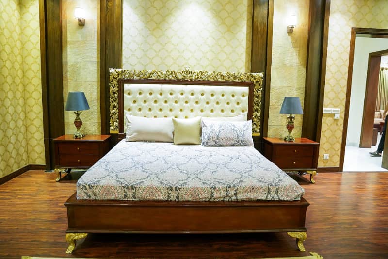 2 KANAL LAVISH FULLY FURNISHED HOUSE AVAILABLE FOR RENT IN DHA PHASE 8 PARK VIEW.

                                                            alt=