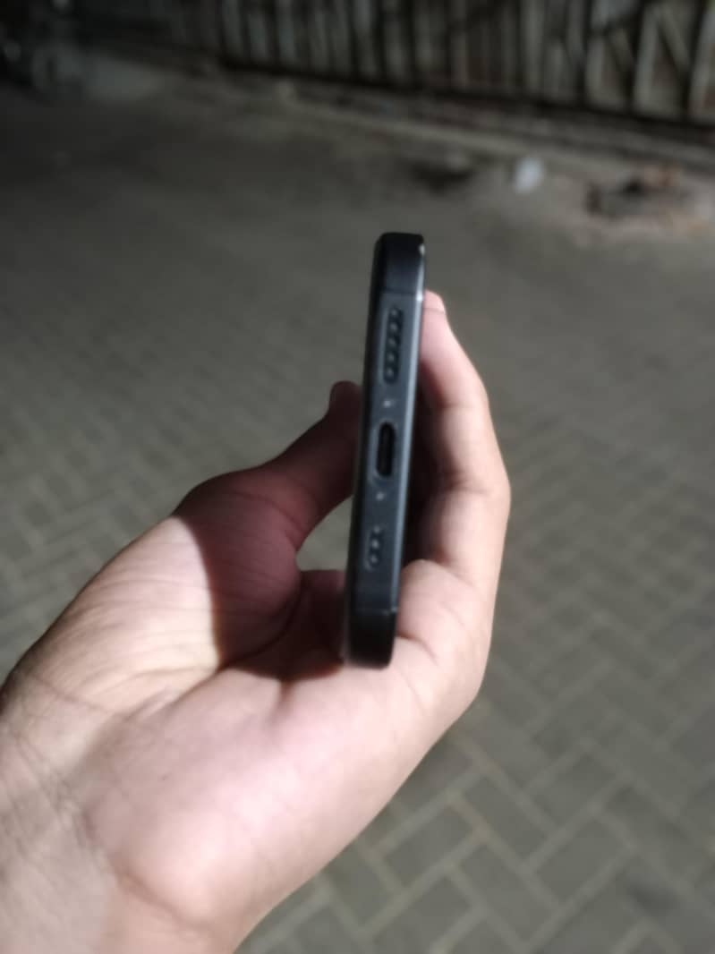 Apple iPhone 15

                                                            alt=