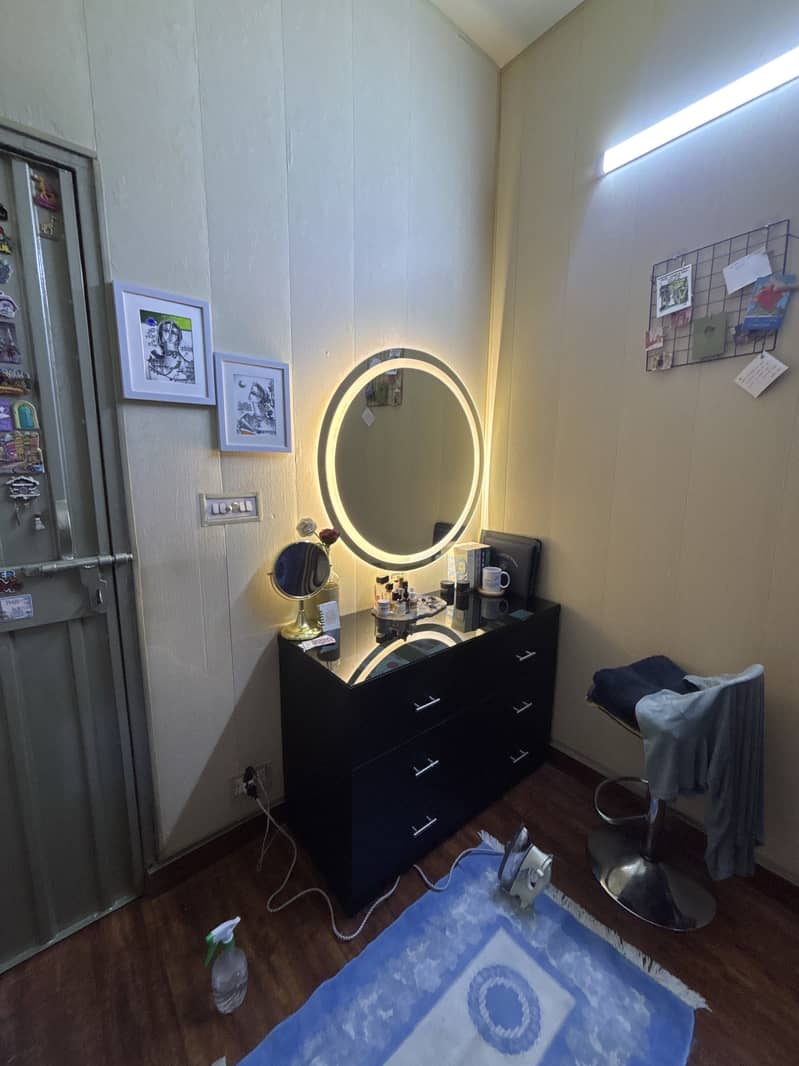 LED Vanity Mirror

                                                            alt=