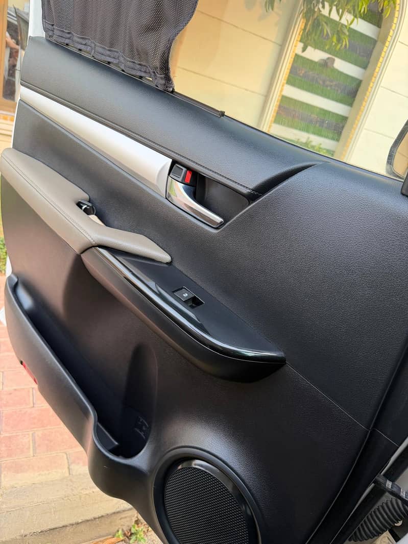 Toyota Hilux 2020

                                                            alt=