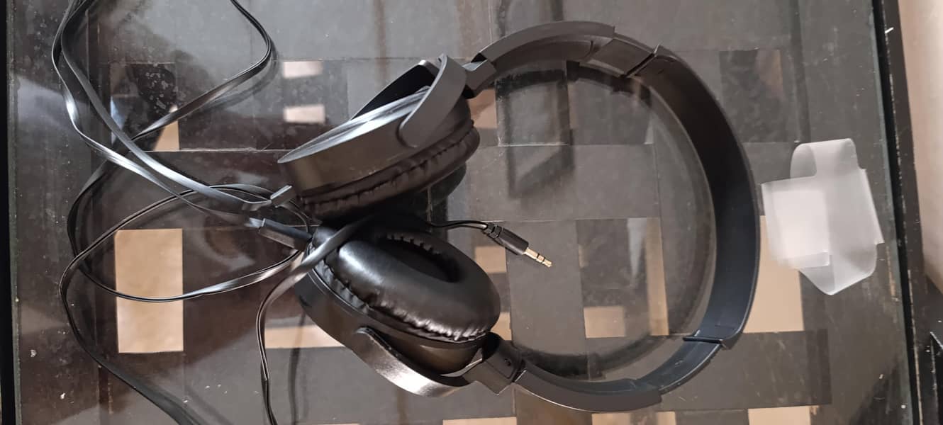 Airpods pro with wired headphones