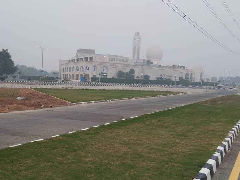10 Marla Beautiful Location Ideal For Builders Near Park Mosque Market Plot For Sale

                                                            alt=